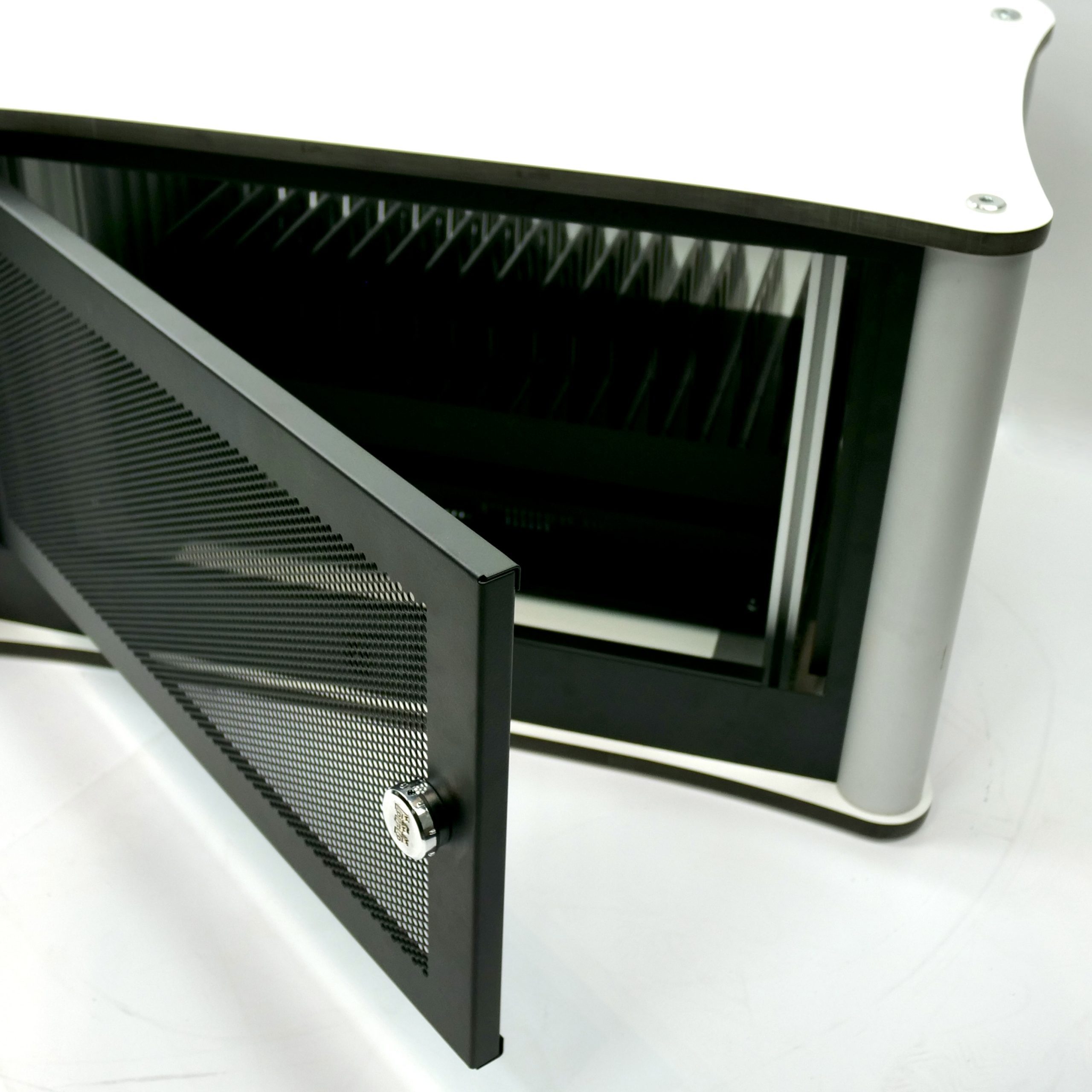 16 Port Desk Top Trolley Open Back 16 Port Desk Top Trolley Open Back