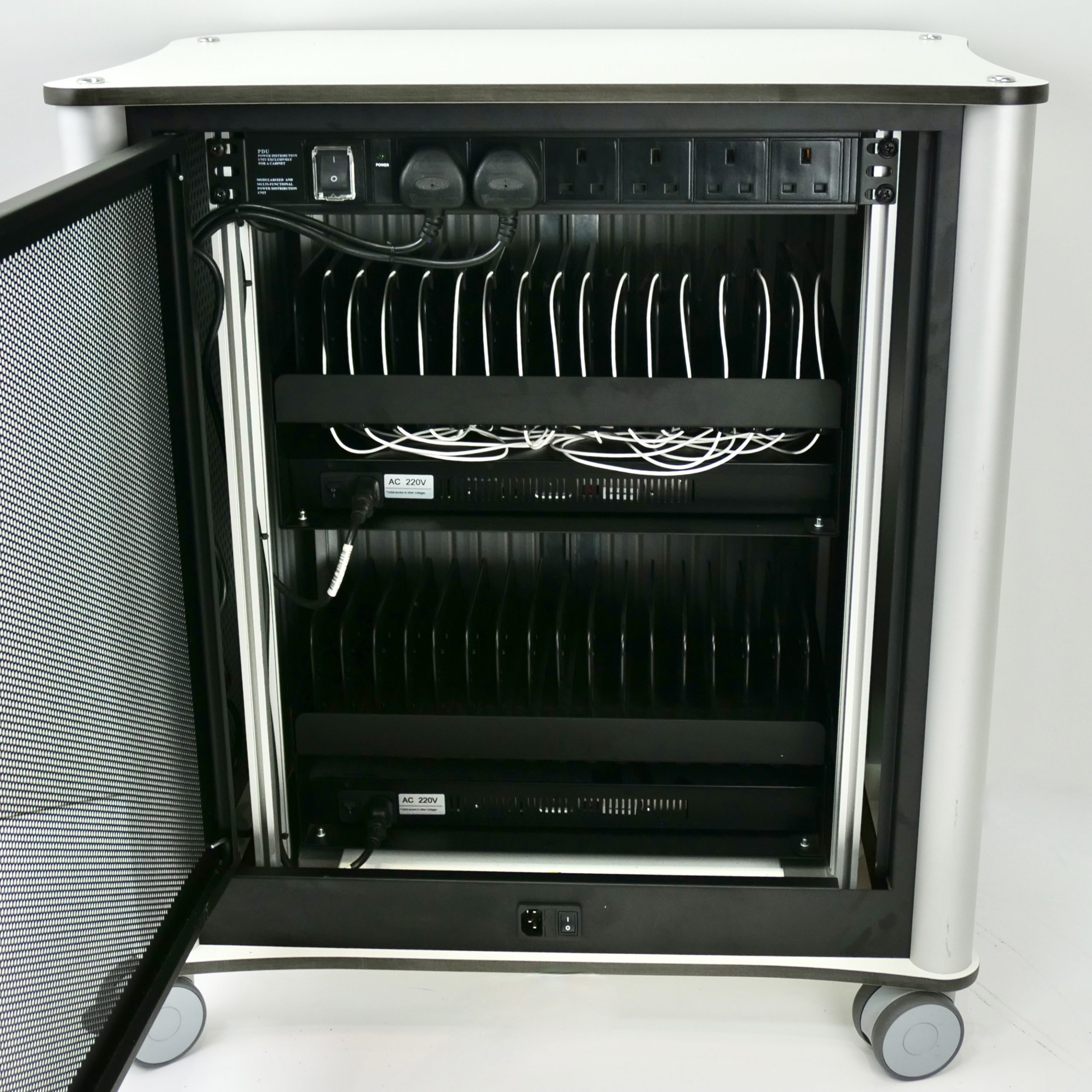 32 Port Desk Top Trolley System Back Open 32 Port Desk Top Trolley System Back Open